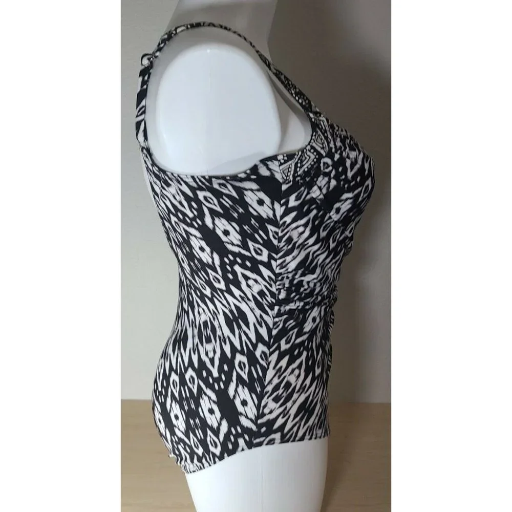 Miraclesuit Women's One Piece Faux‎ Wrap Ruched Swimsuit Black/White Print Sz 6